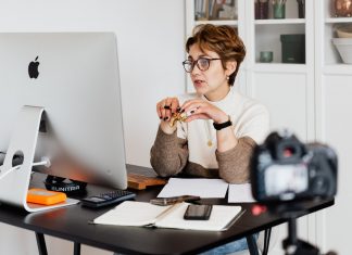 O diploma de calificare iti poate schimba viata. Iata beneficiile unei diplome recunoscute national sau international