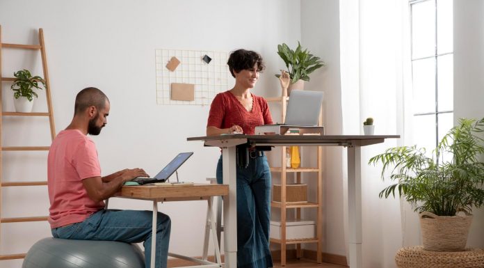 Top birouri reglabile de la Dacris pentru un spatiu de lucru performant